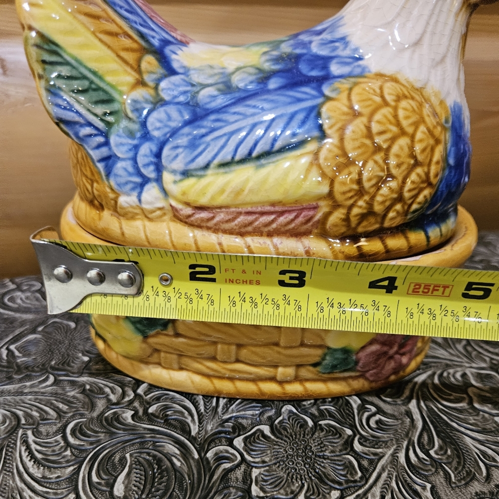Ceramic Nesting Chicken - Picture 2 of 5